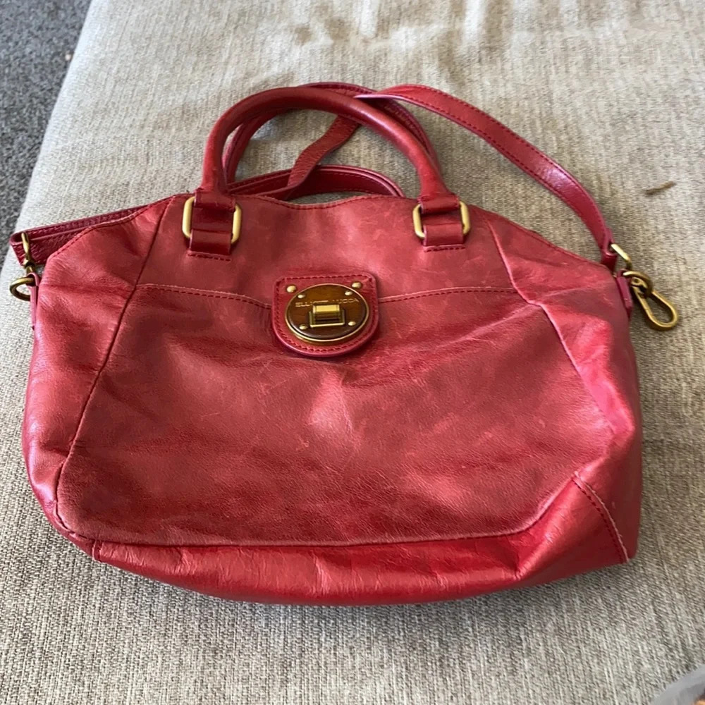 Red leather Elliott Lucca purse